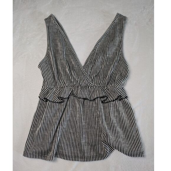Caution To The Wind Womens Medium Sleeveless‎ Striped Peplum Top Black/White - Picture 1 of 6